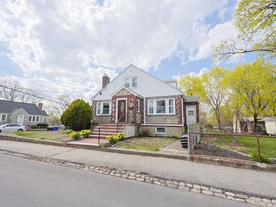 95 Loring St, Hyde Park, MA, 02136