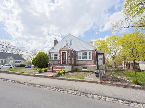 95 Loring St, Hyde Park, MA 02136