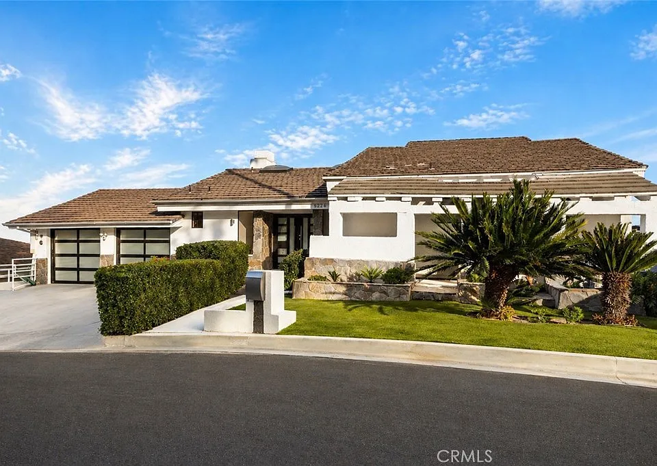 5226 Medina Rd
