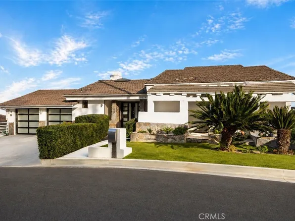 5226 Medina Rd, Woodland Hills, CA 91364