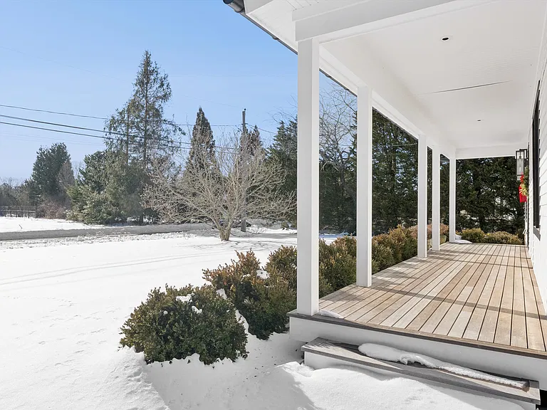 48 Country Club Dr — Photo 5