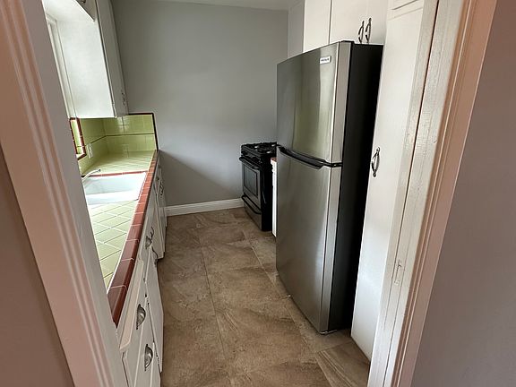 4th image of 222 Nieto Ave APT 3