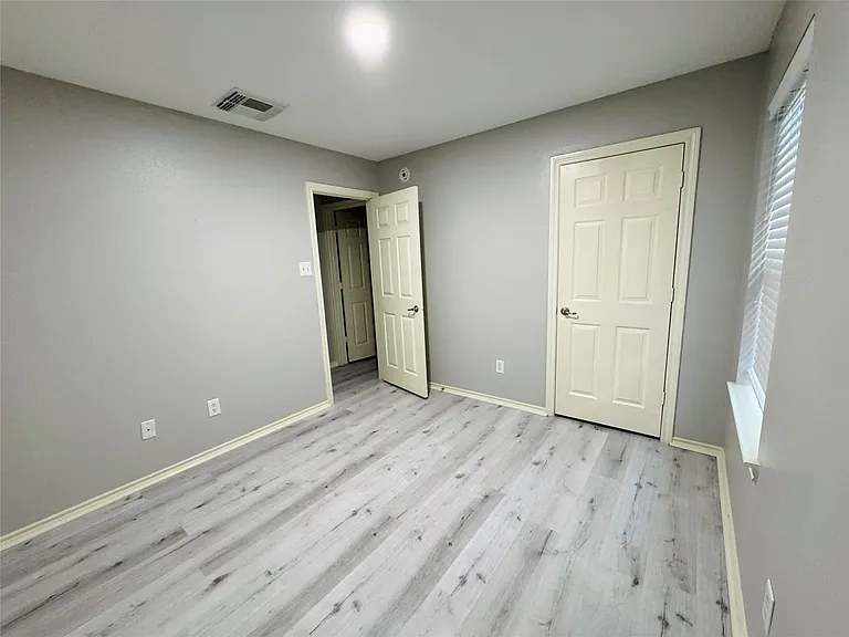 24631 Hampton Lakes Dr — Photo 10