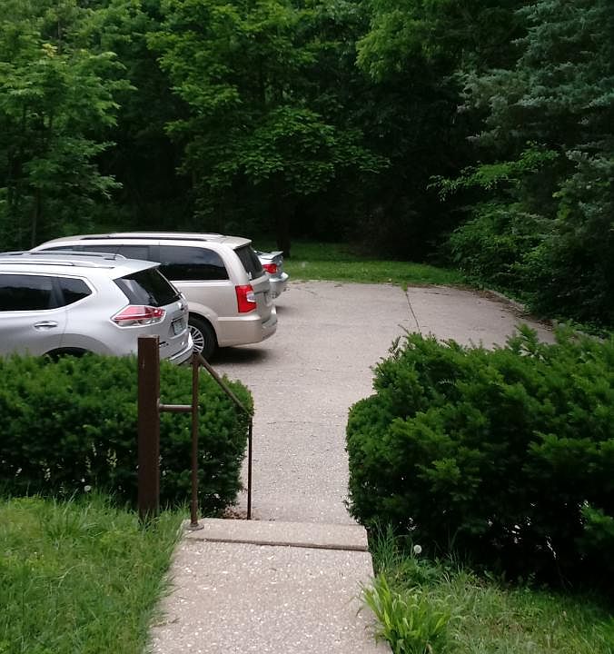 2nd image of 106 E Stewart Rd