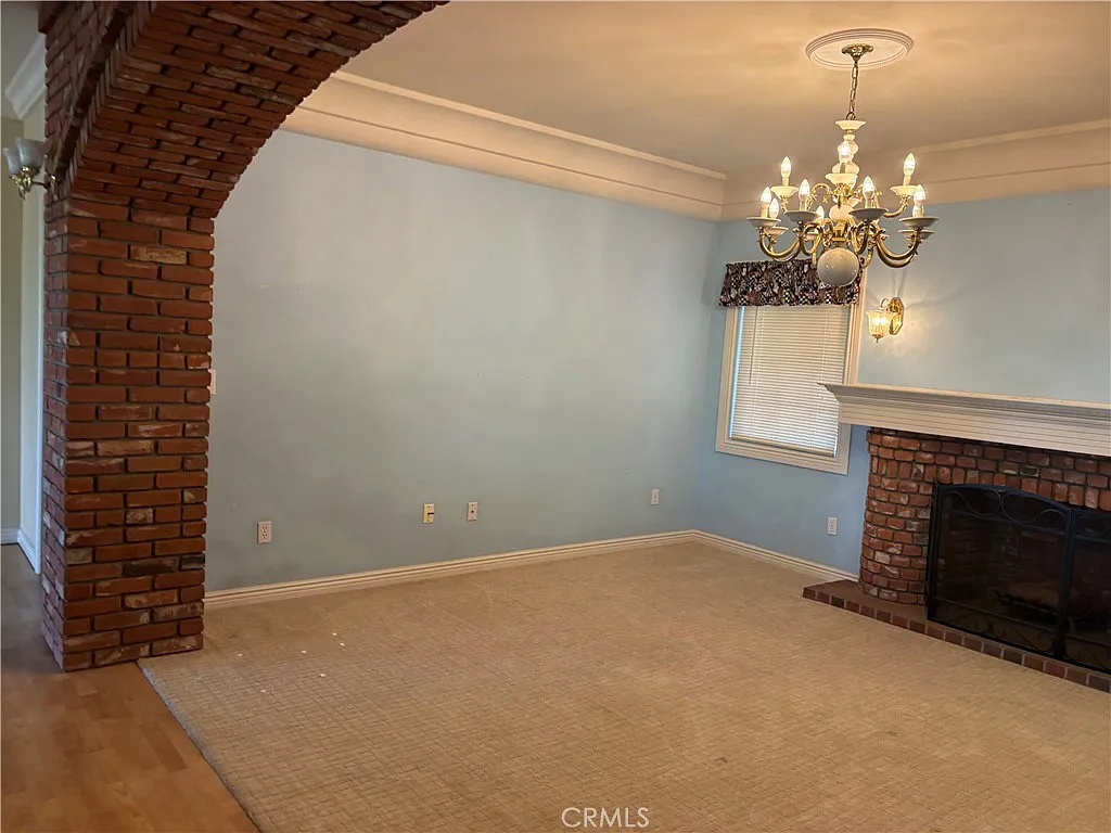 4 bed, 2.5 bath, 3340 sqft, $3,950 — Photo 4