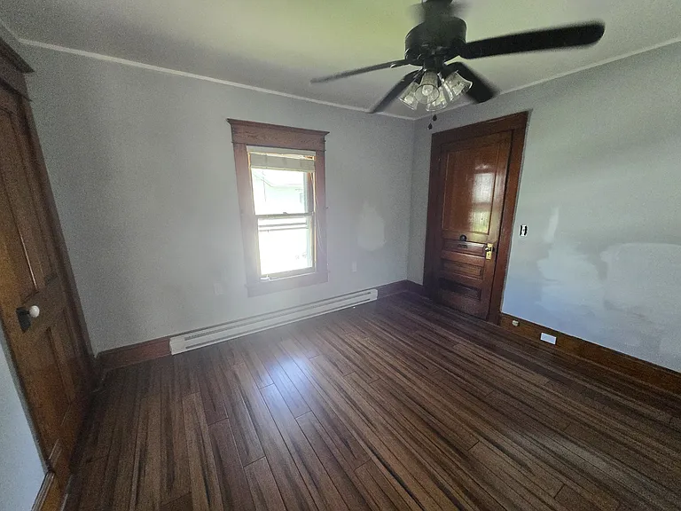 326 1/2 Warren St — Photo 45