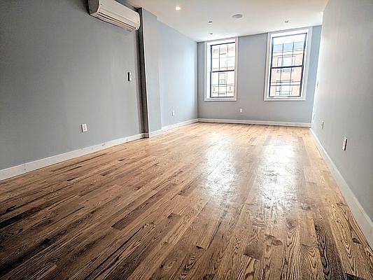 2nd image of 218 Quincy St APT 2