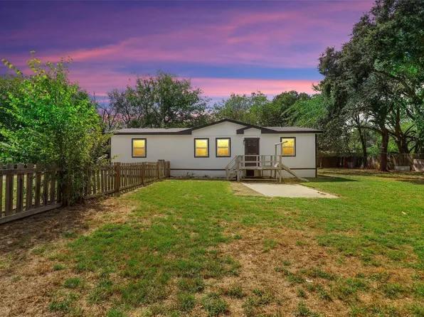 3708 Falconcrest Dr, Joshua, TX 76058