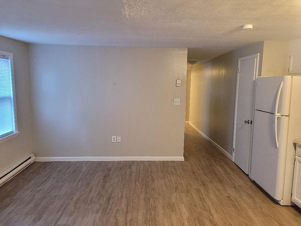 2nd image of 651 Main St #2