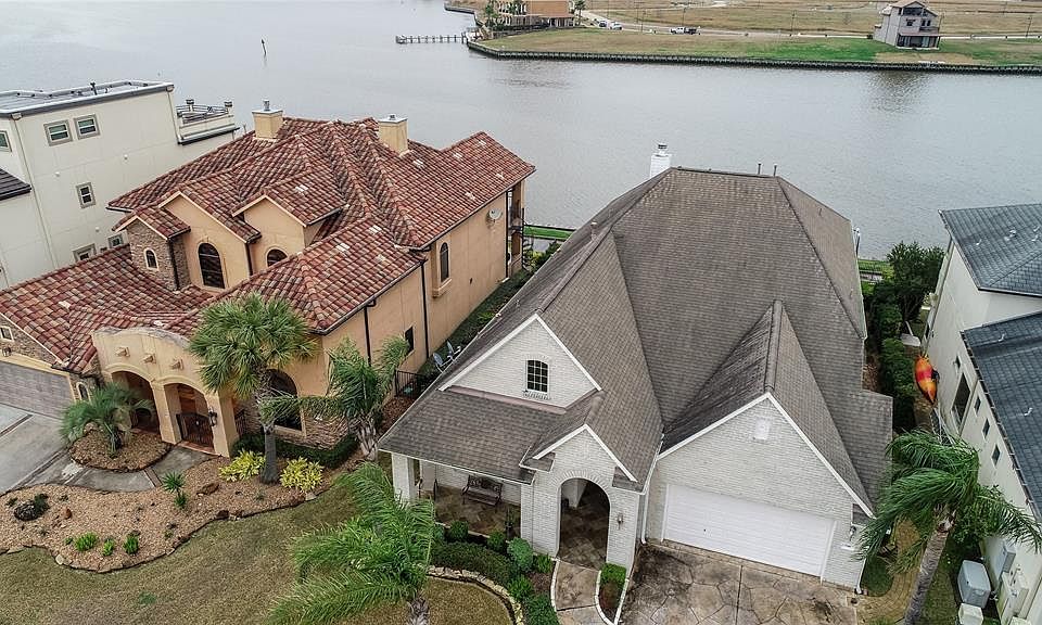 1st image of 748 Pegasus Ln
