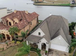 748 Pegasus Ln, League City, TX 77573