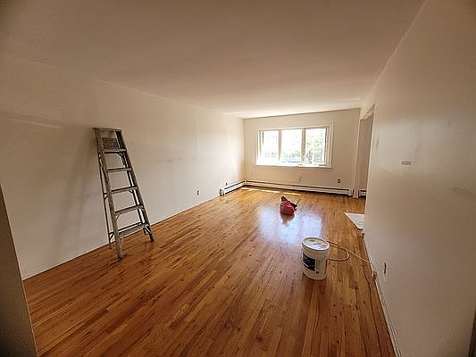4th image of 2512 Parsons Blvd #2