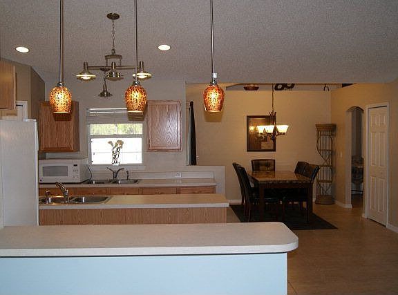 4th image of 30 Lindberg Ln