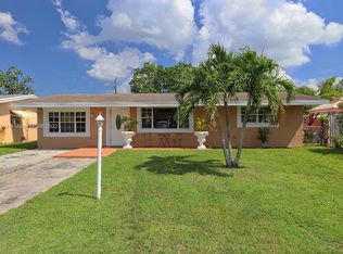 7841 NW 10th St, Pembroke Pines, FL 33024