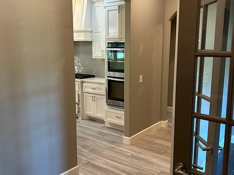 14640 Rochefort Ln — Photo 37