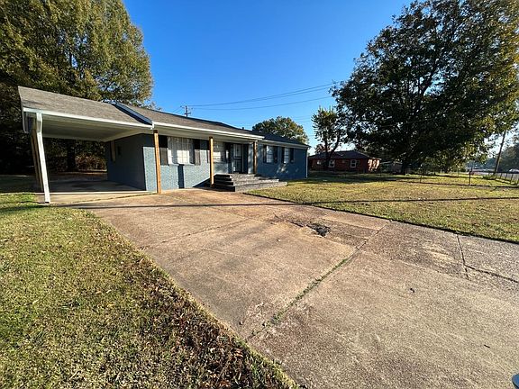 3rd image of 276 E Shelby Dr