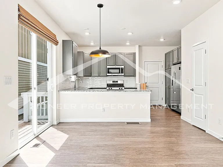 2883 S Fox St — Photo 6