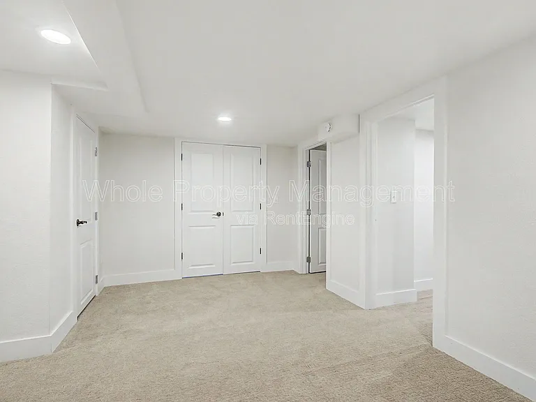 2514 Clermont St — Photo 23