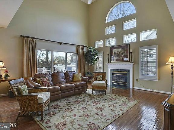 4th image of 6414 Emerald Green Ct