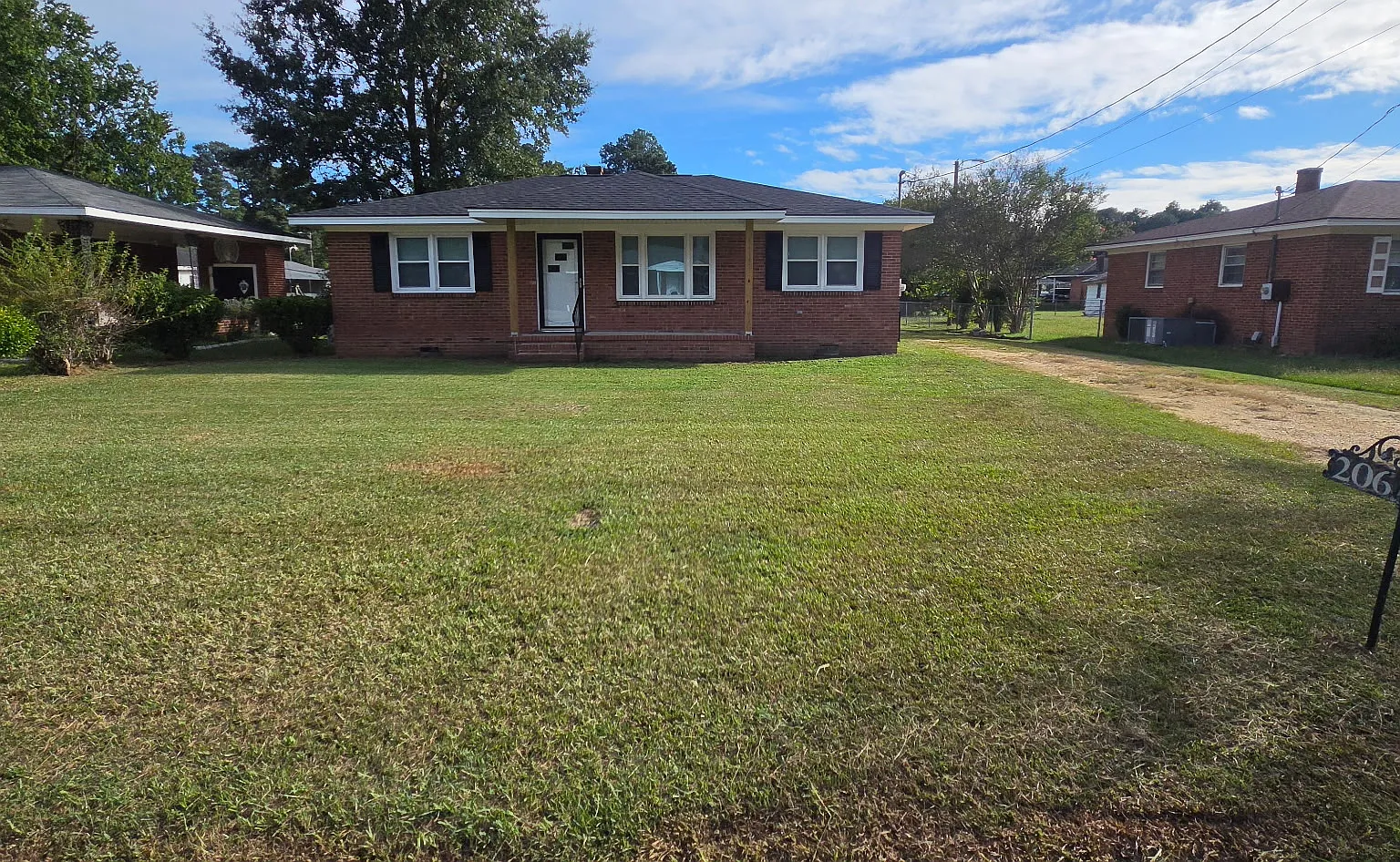 3 bed, 1040 sqft, $1,400 — Photo 1
