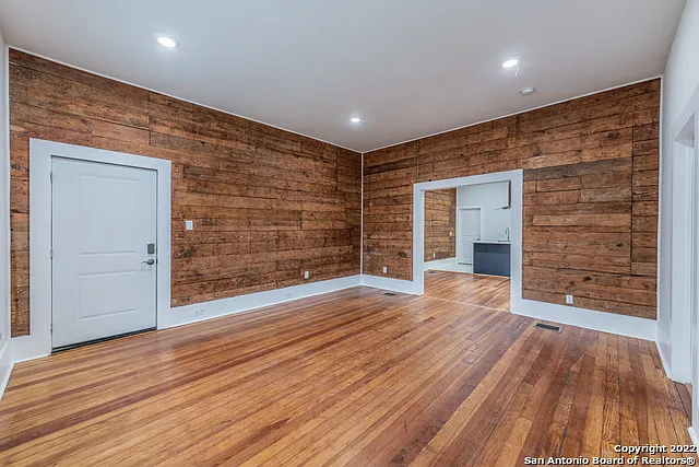 2 bed, 2.0 bath, 985 sqft, $1,550 — Photo 4