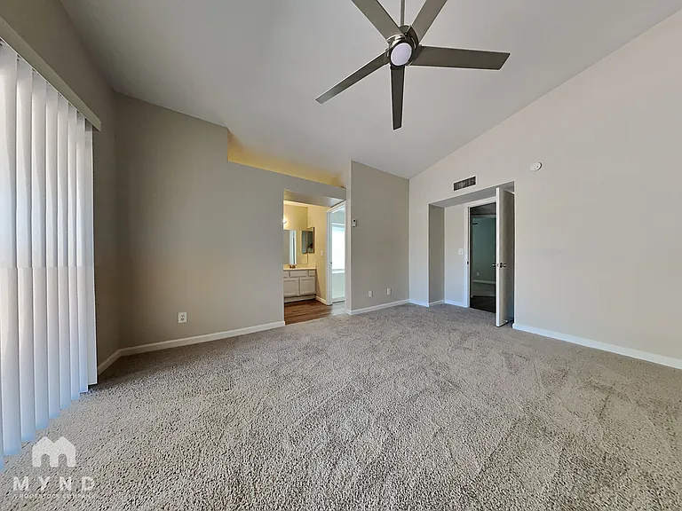 4816 W Sierra Vista Dr — Photo 18