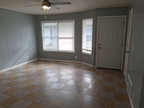 3rd image of 403 Park St #C