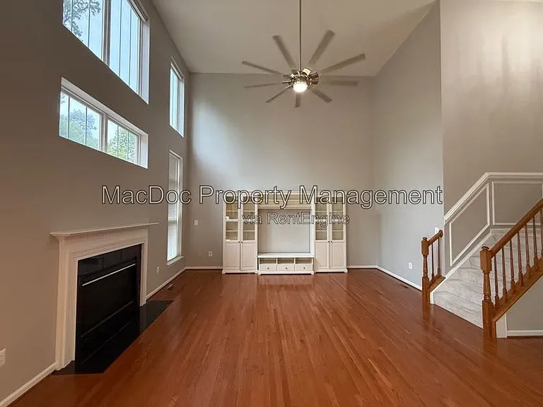 1404 Graham Dr — Photo 37