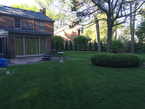 5th image of 41 Pine Ct