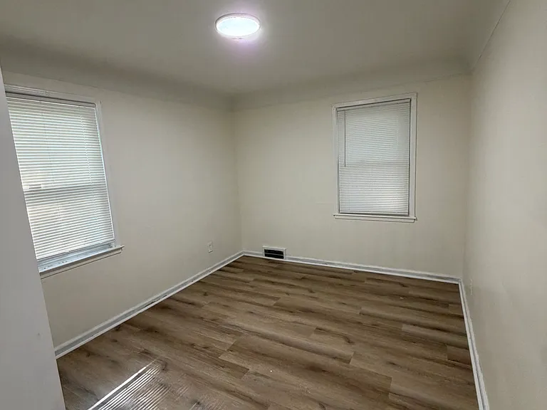 13550 Riverview St — Photo 8