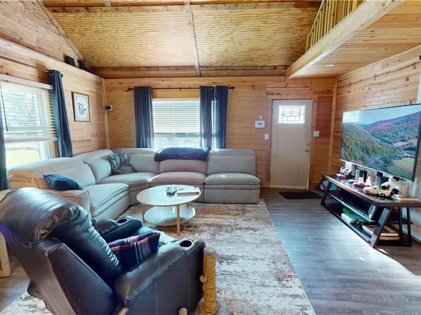 296 N Franklin Rd, Mount Airy, NC 27030