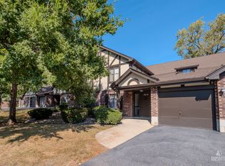 8216 Mulberry Ct #8A, Palos Hills, IL 60465