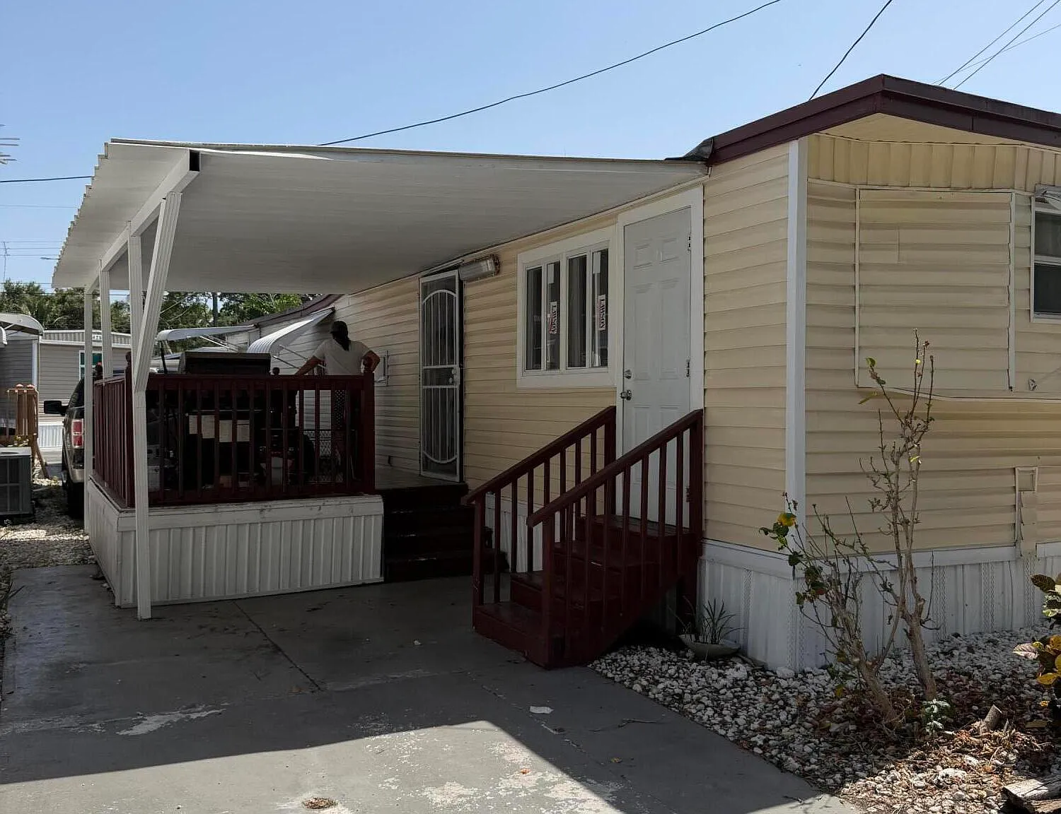 1 bed, 1.0 bath, 1904 sqft, $1,050 — Photo 1