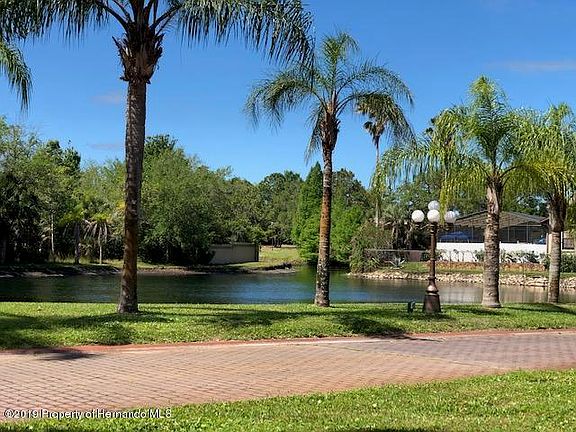 3rd image of 10167 Briar Cir