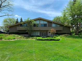 3525 Whirlaway Dr, Northbrook, IL