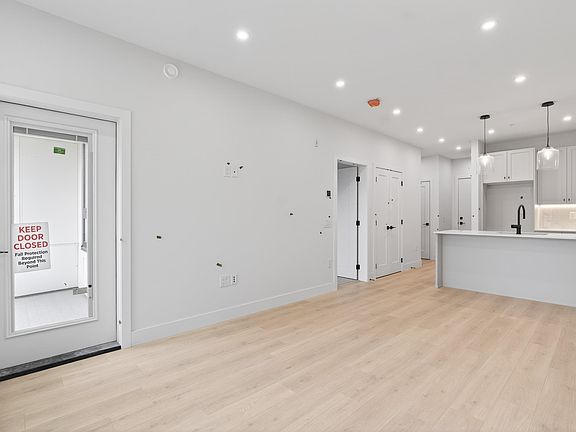 2nd image of 46185 Thomas Rd #506