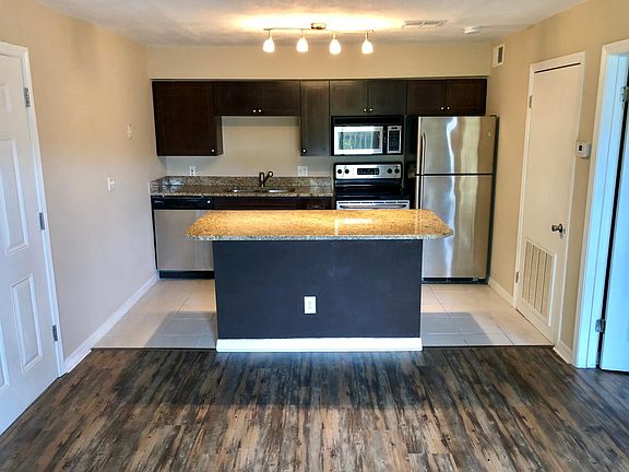 2nd image of 10200 Gandy Blvd N APT 1028