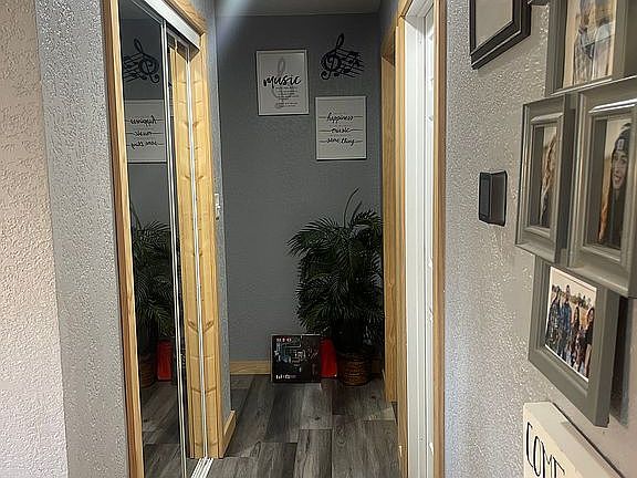 2nd image of 807 W Grant Ave