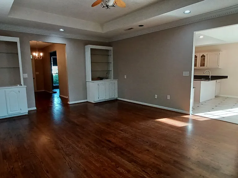 22 Lord Calvert Dr — Photo 8