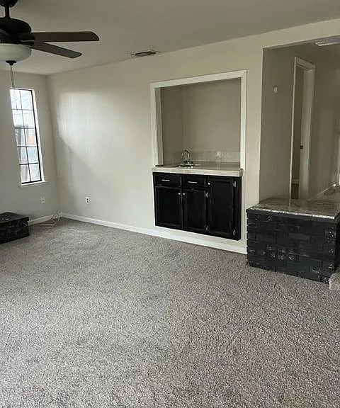 2202 McLaren Dr — Photo 13