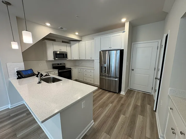 9635 Hummingbird Way — Photo 4