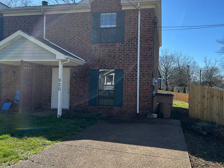920 Emmett Ave — Photo 10