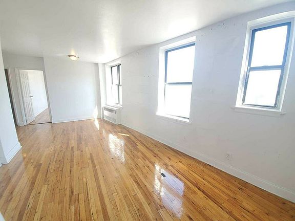 3rd image of 1023 Carroll St #22