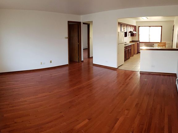 2nd image of 3158 S Giles Ave APT 3S