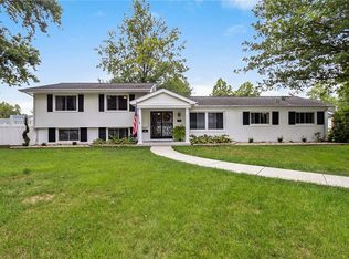 409 Crestmore Ave, Mattoon, IL 61938