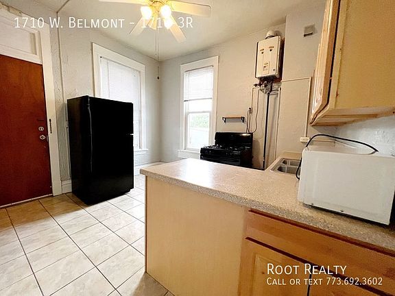 4th image of 1710 W Belmont Ave #3R