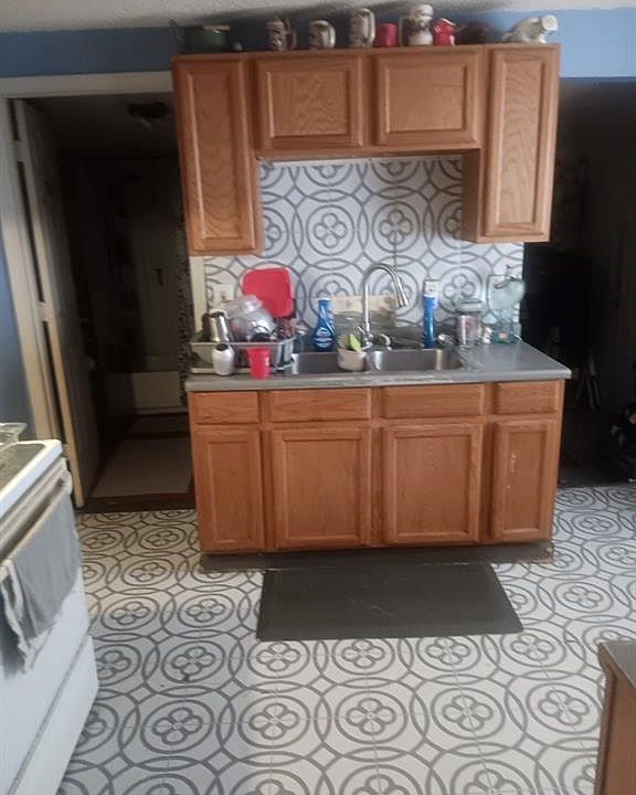 2nd image of 628 Marshall Rd