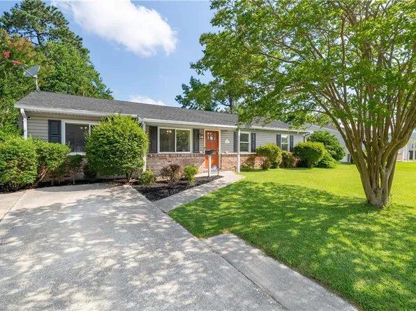 904 Gossman Dr, Virginia Beach, VA 23452