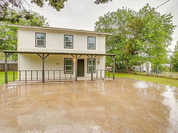 3rd image of 144 Sunset St