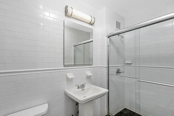 Rented by GoodRock Realty | media 8